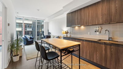 Unit 919 — 576 Front St, Toronto - Bay Street Corridor image-0-2