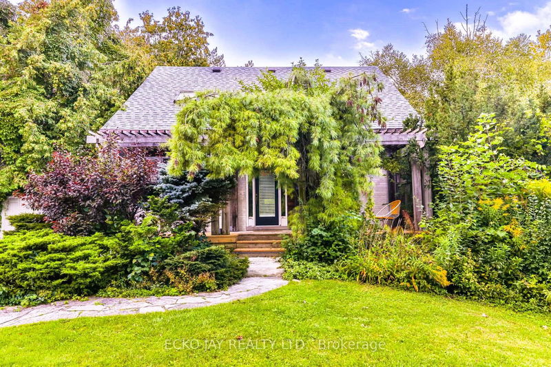 home for lease on 32 Addison Crescent