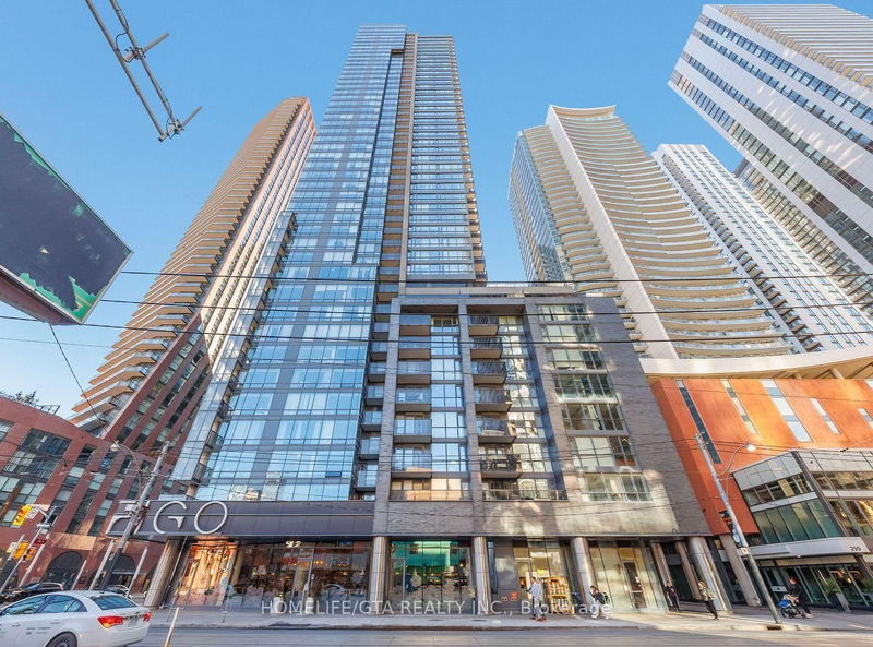 home for lease on 715-295 Adelaide Street W