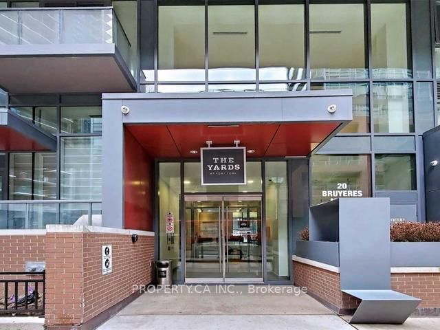 Building at 20 Bruyeres Mews, Toronto, Niagara