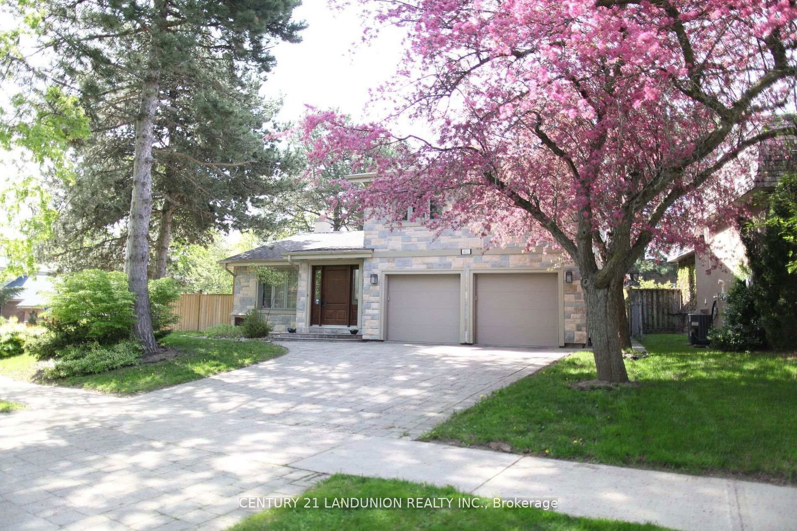 Detached House leased at 43 Bamboo Grve, Toronto, Banbury-Don Mills, M3B 2C8 - MLS: C12060064