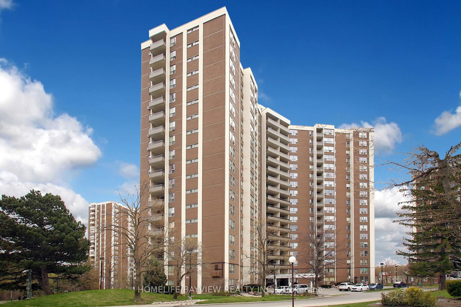 Condo sold at 1203-5 Vicora Linkway N/A, Toronto, Flemingdon Park, M3C 1A5 - MLS: C12061400