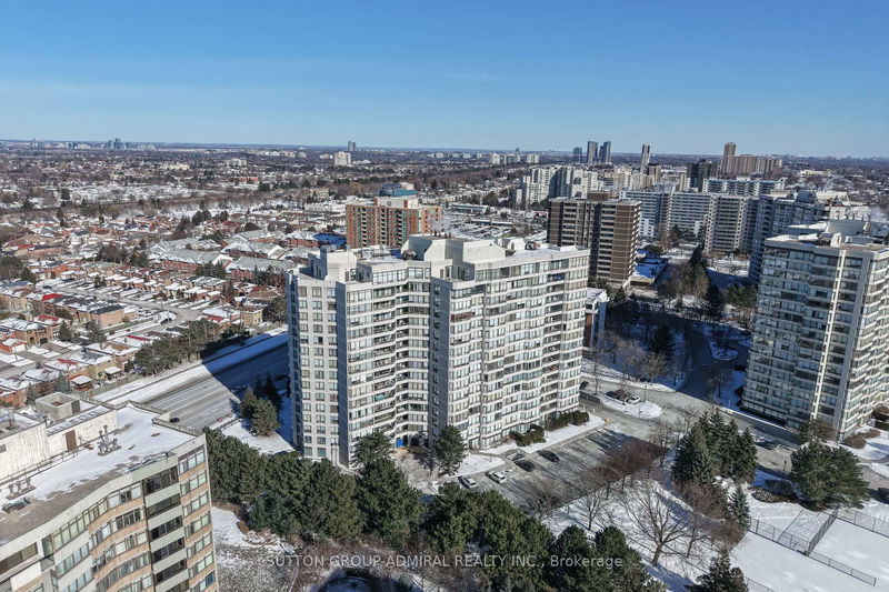 home for sale on 314-1131 steeles Avenue W