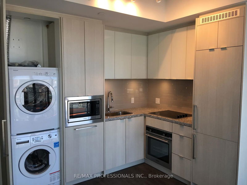 home for lease on 2909-115 Blue Jays Way