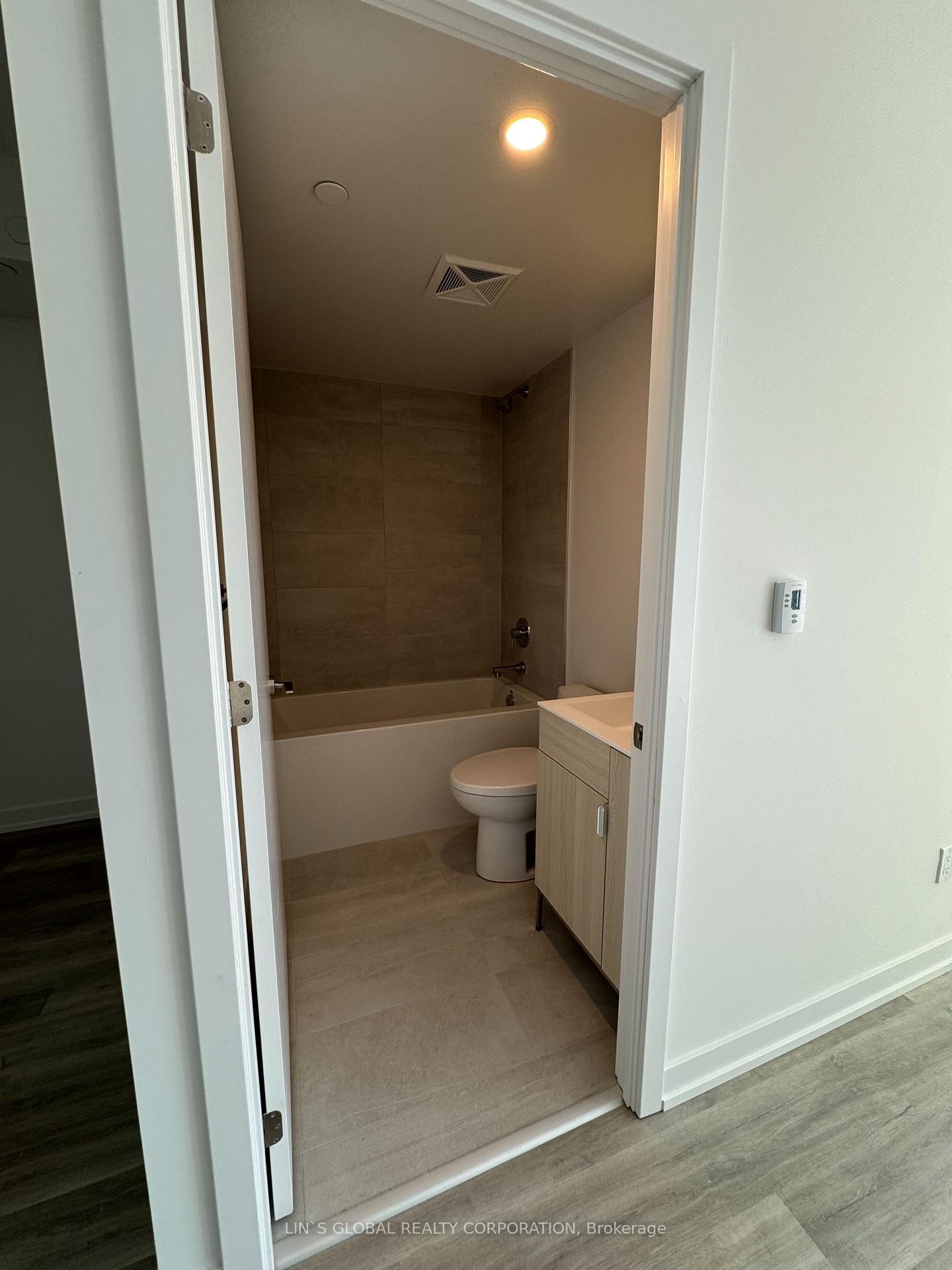 28 Eastern Avenue, Unit 814 - Photo 8