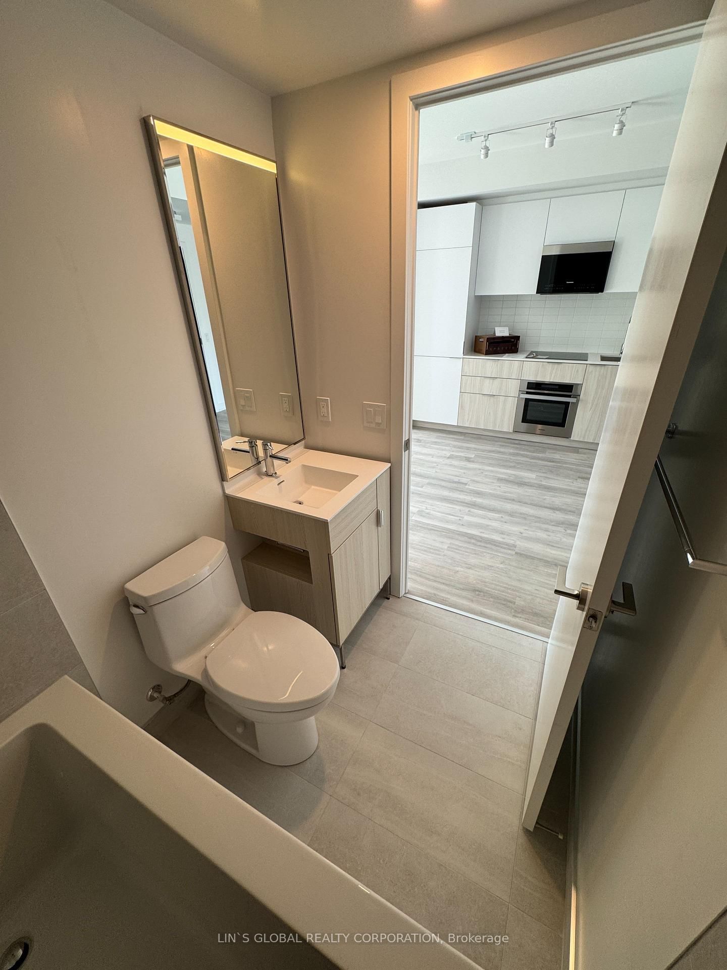 28 Eastern Avenue, Unit 814 - Photo 9