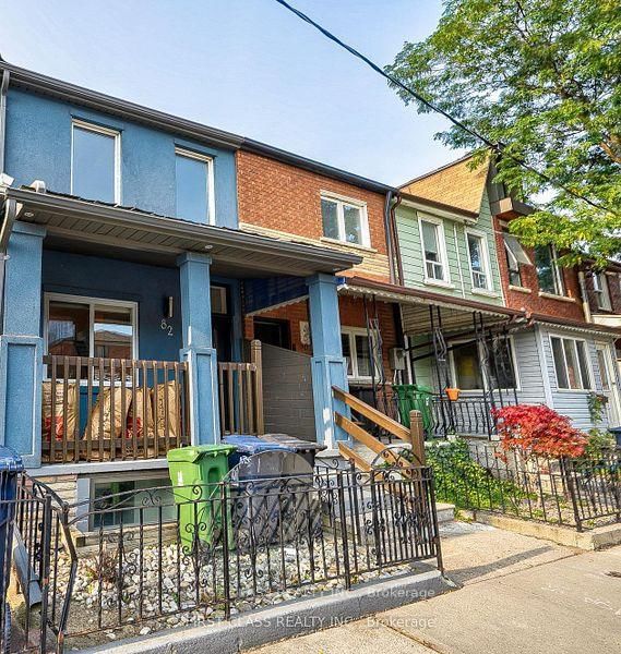 home for lease on 82 Wolseley Street