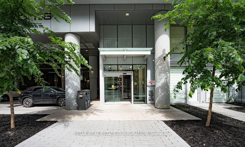 home for lease on 2606-195 Redpath Avenue