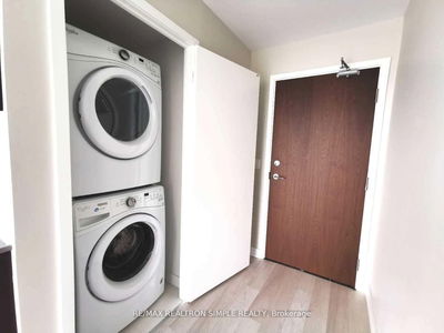 Unit 3212 — 115 McMahon Dr, Toronto - Bayview Village image-0-3