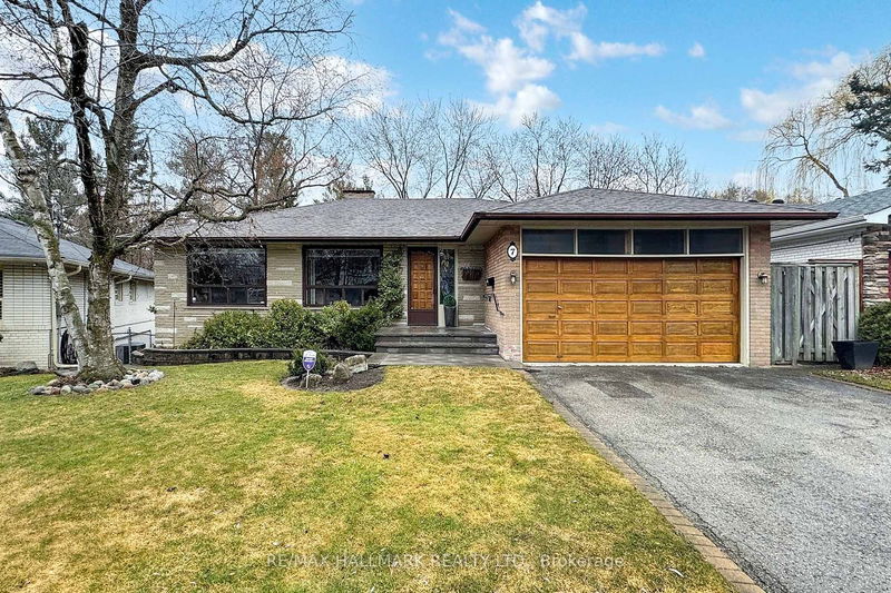 home for sale on 7 Warlock Crescent