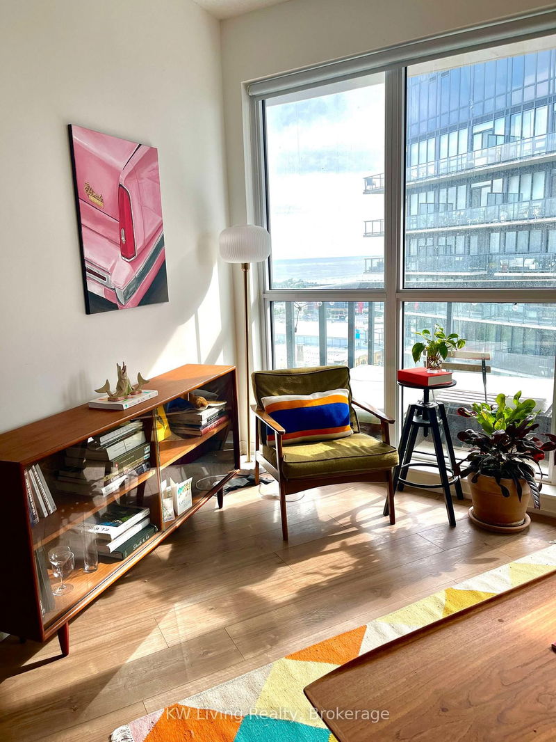 home for lease on 2307-49 East Liberty Street