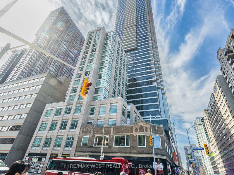 home for lease on Ph2-409 Bloor Street E