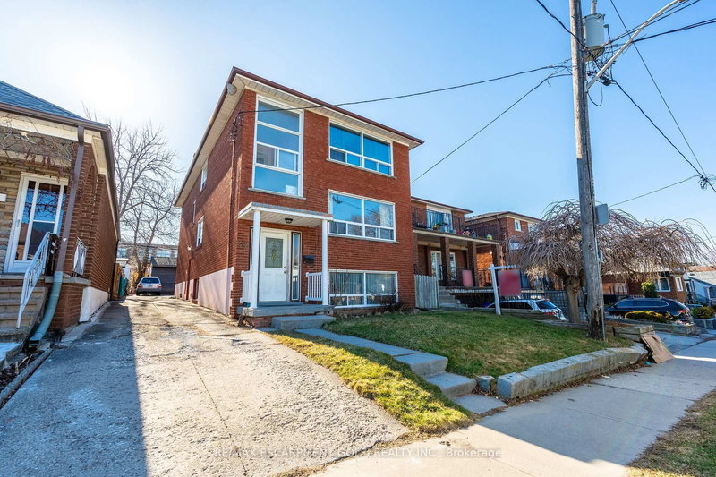 312 ATLAS Ave, Toronto, M6C 3P9 | Image 2