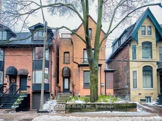 home for lease on Unit 3-125 Maitland Street