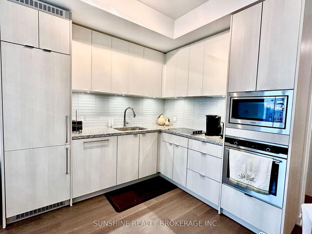 4303 - 115 Blue Jays Way