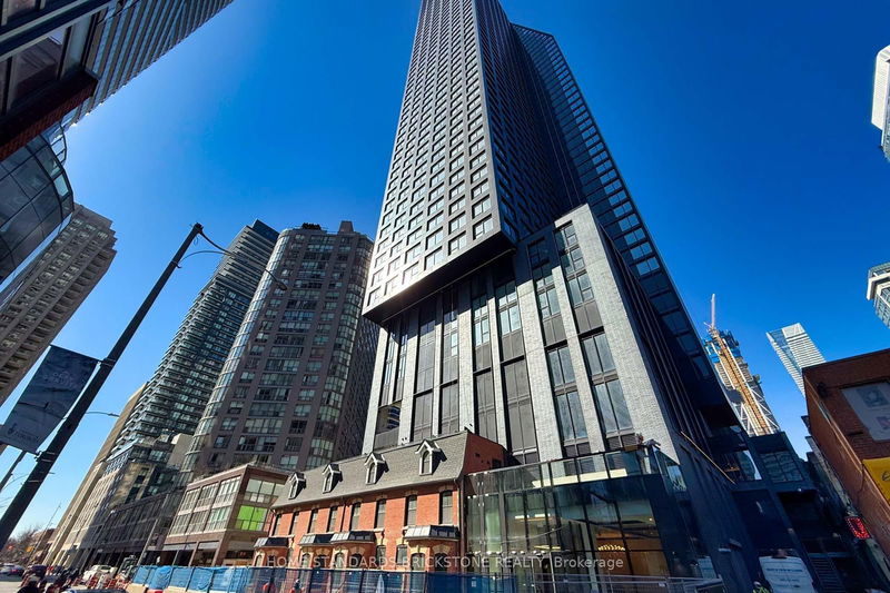 home for lease on 1911-8 Wellesley Street W