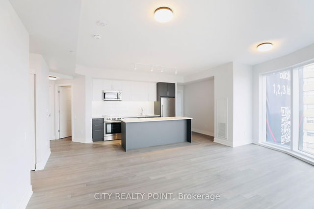 407 - 2525 Bathurst Street