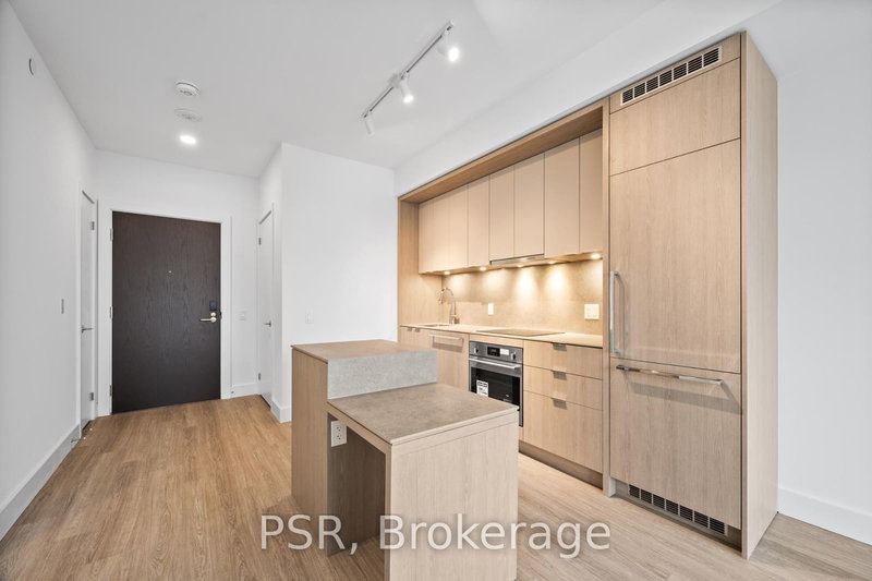 521 - 6 Greenbriar Rd, Toronto, M2K 0H6 | Image 3