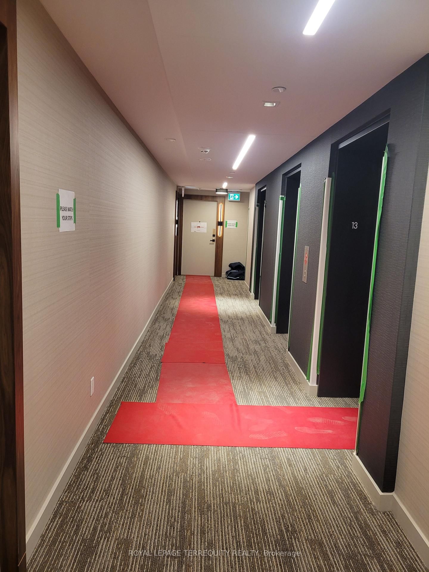 327 King Street W, Unit 1301 - Photo 26