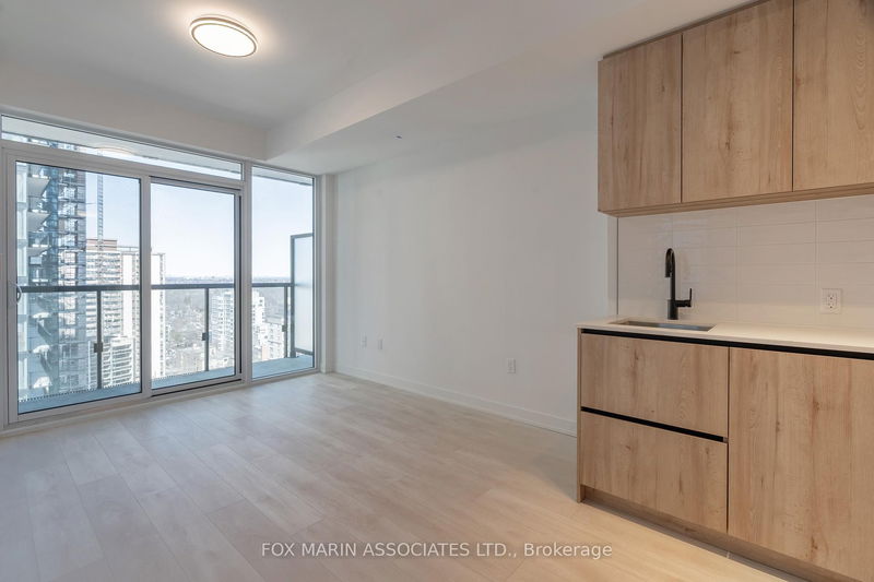 home for lease on 1804-117 Broadway Avenue