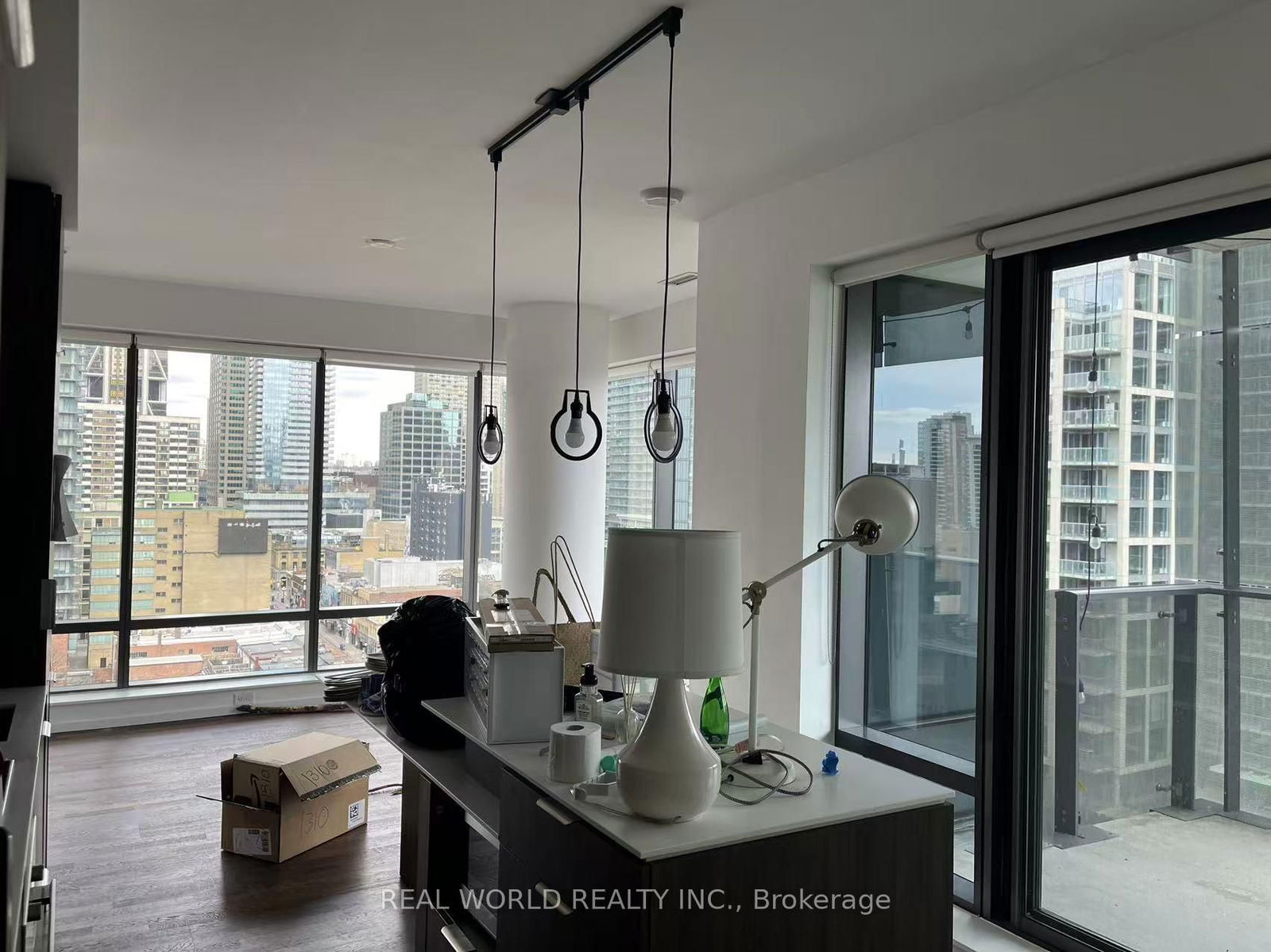 Condo for lease at 1310-5 St Joseph Street, Toronto, Bay Street Corridor, M4Y 1J6 - MLS: C12070038