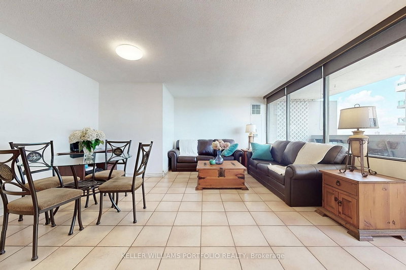 1510 - 720 Spadina Ave, Toronto, M5S 2T9 | Image 3