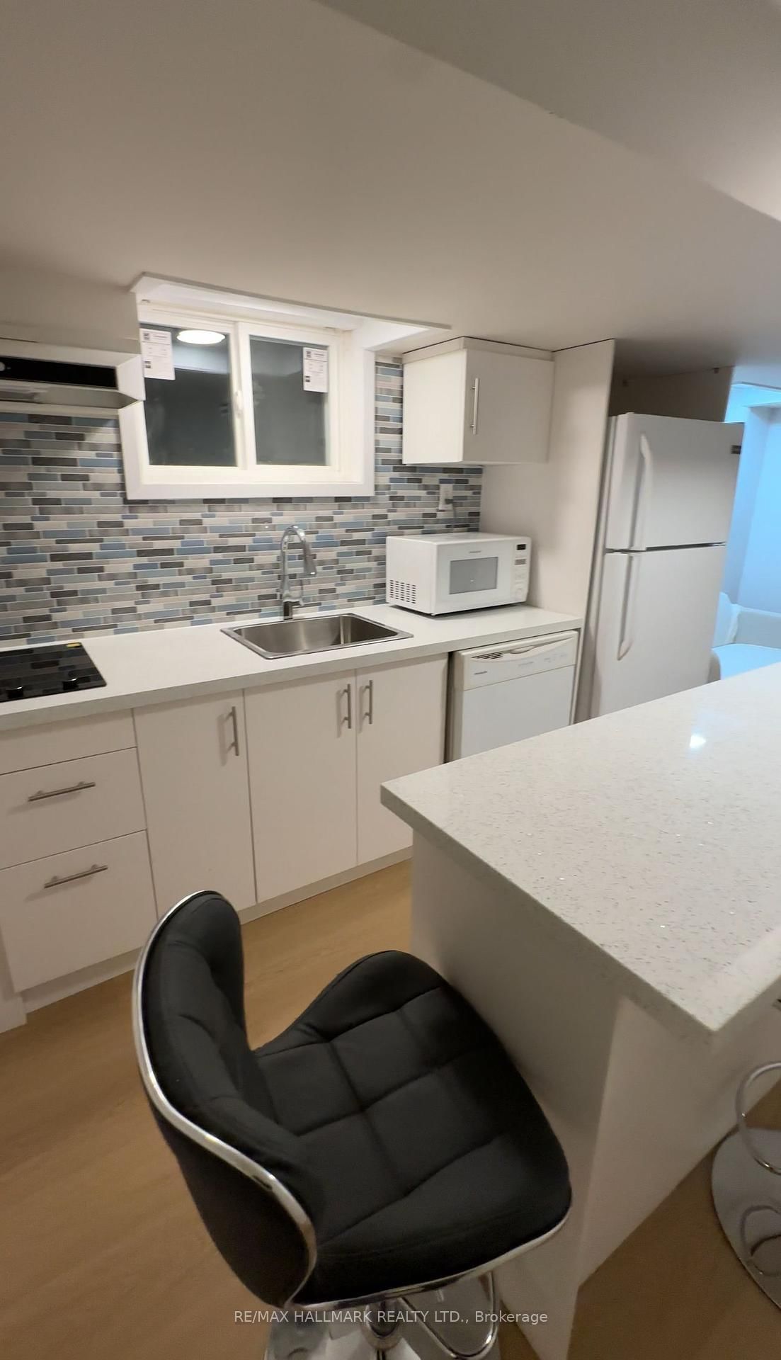 Semi-Detached House for lease at 316 Cherokee Boulevard, Toronto, Pleasant View, M2H 2W7 - MLS: C12071918