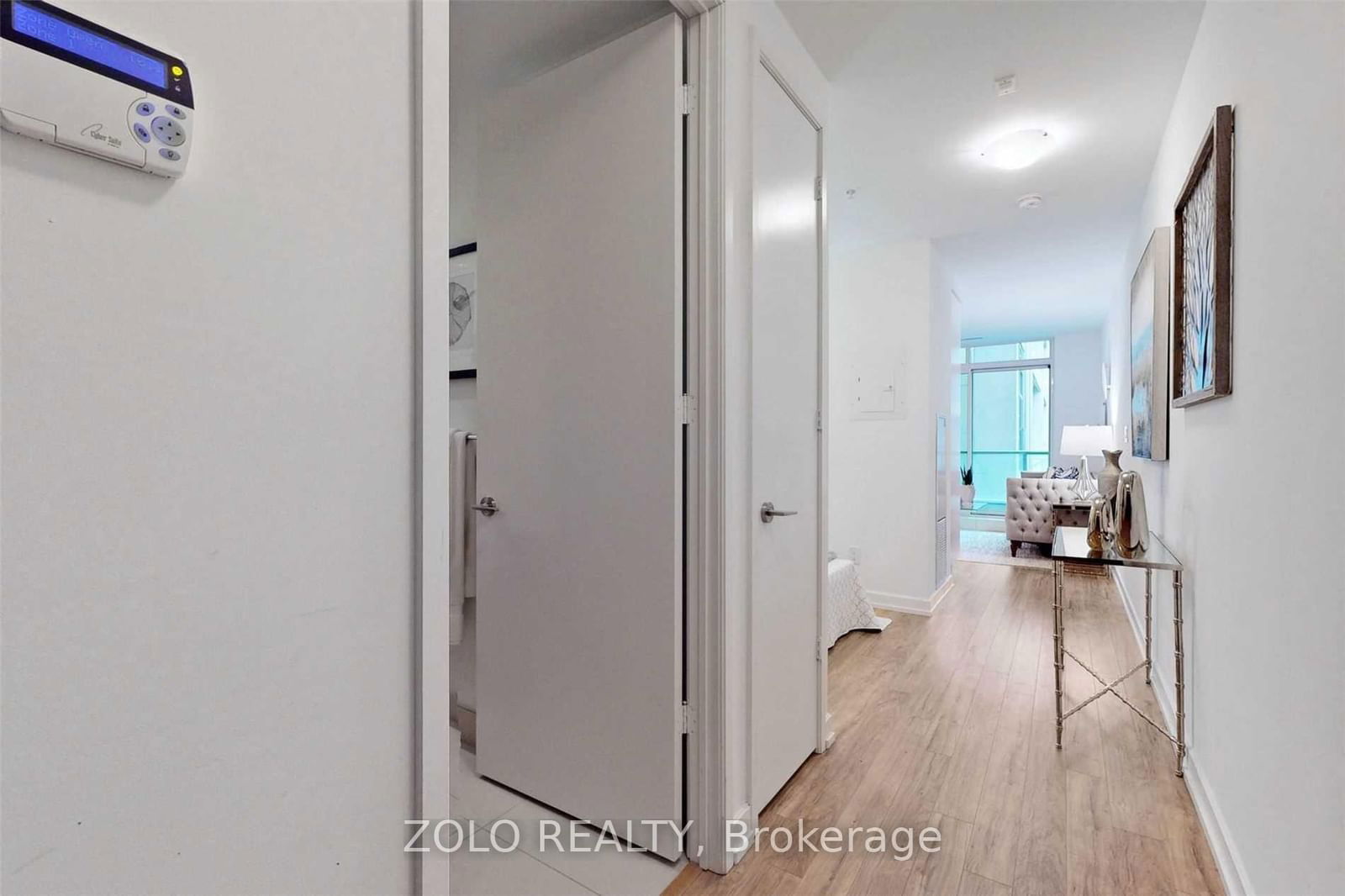 Condo for lease at 201-377 Madison Avenue, Toronto, Casa Loma, M4V 3E1 - MLS: C12072331