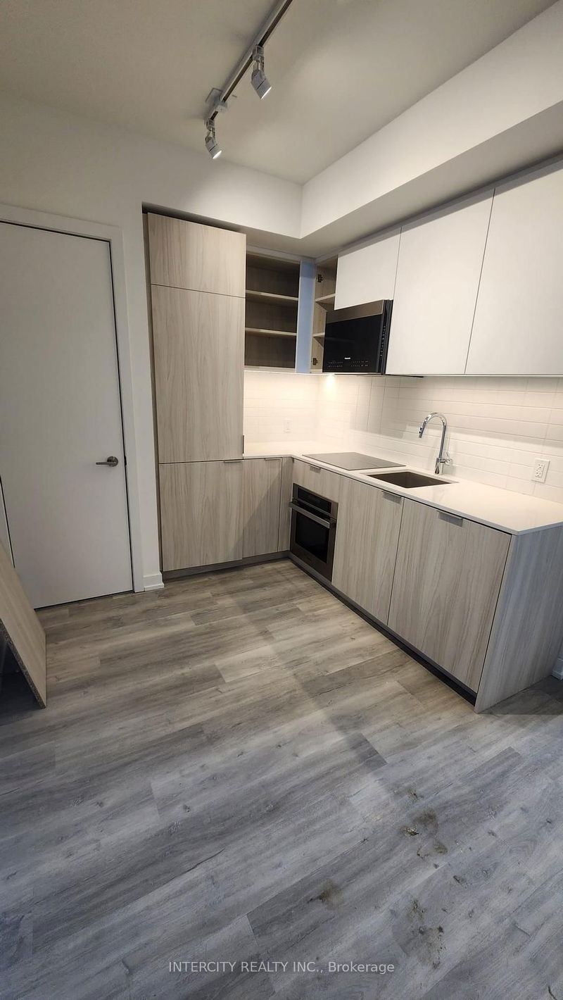 home for lease on 730-28 Eastern Avenue