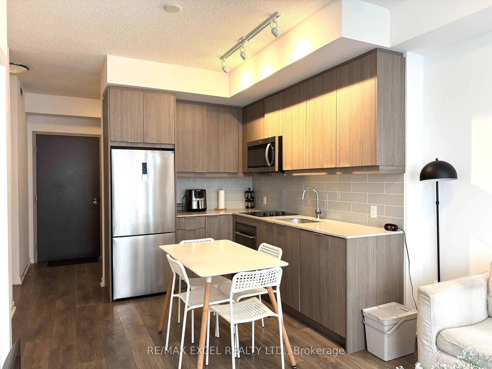 Condo for lease at 1104-32 Forest Manor Road, Toronto, Henry Farm, M2J 0E3 - MLS: C12073336