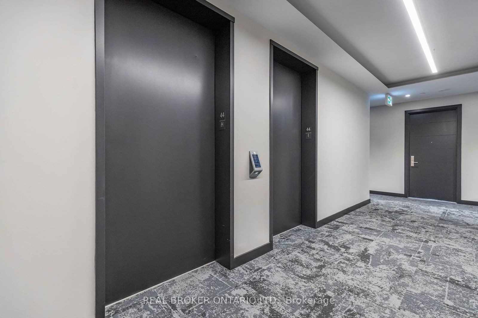 Condo for sale at 4403-488 University Avenue, Toronto, Kensington-Chinatown, M5G 0C1 - MLS: C12073958