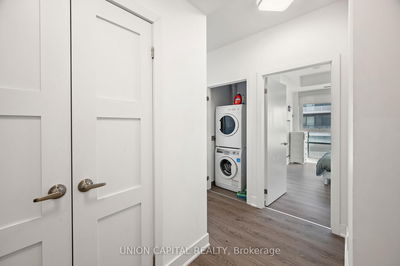 Unit 918 — 99 The Donway, Toronto - Banbury-Don Mills image-0-4