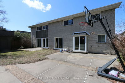 18 Silvergrove Rd, Toronto - St. Andrew-Windfields image-0-3
