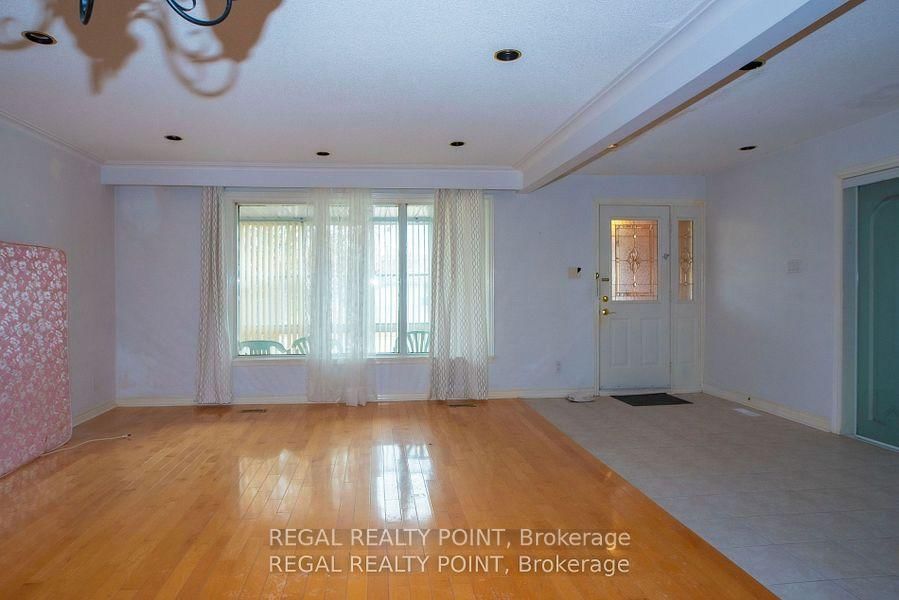 Detached House for lease at 50 Mosedale Crescent, Toronto, Don Valley Village, M2J 3A4 - MLS: C12074469