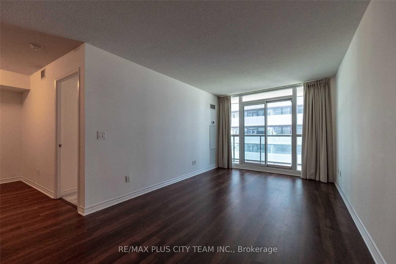 1008 - 19 Grand Trunk Cres, Toronto, M5J 3A3 | Image 3