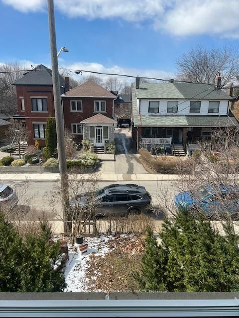 home for lease on 1-281 Wychwood Avenue