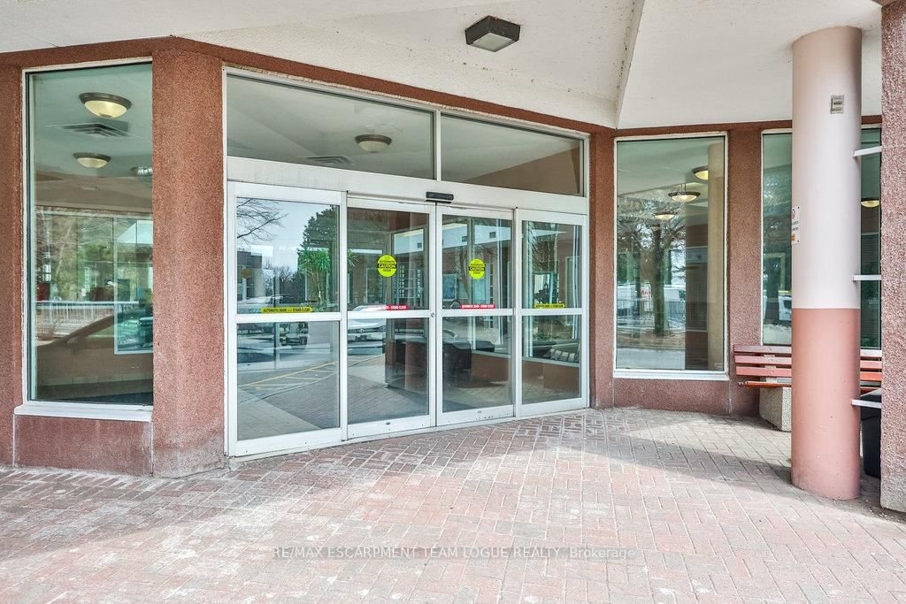 Condo for sale at 1005-7 Concorde Place, Toronto, Banbury-Don Mills, M3C 3N4 - MLS: C12075468