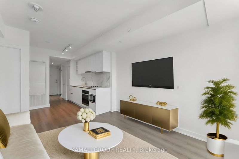 home for lease on 1111-8 Wellesley Street W
