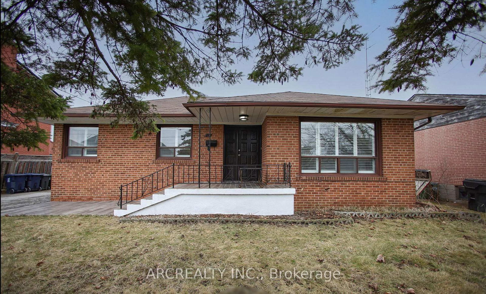 Detached House for sale at 16 Faith Avenue, Toronto, Clanton Park, M3H 1W3 - MLS: C12076369