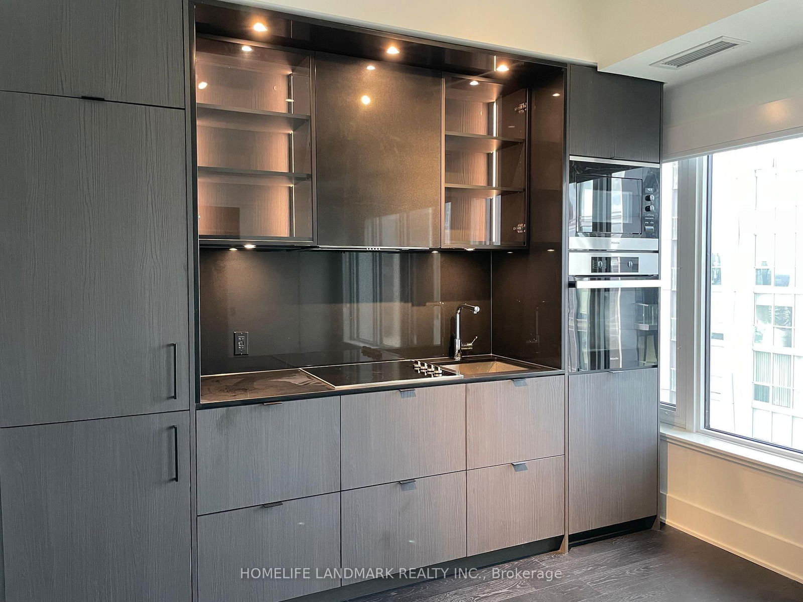 Condo for lease at 2508-11 Yorkville Avenue, Toronto, Annex, M4W 0B7 - MLS: C12076456
