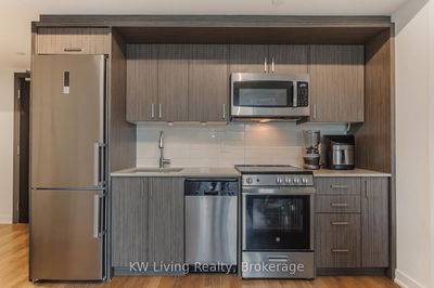 Unit 413 — 1 Cardiff Rd, Toronto - Mount Pleasant East image-0-3