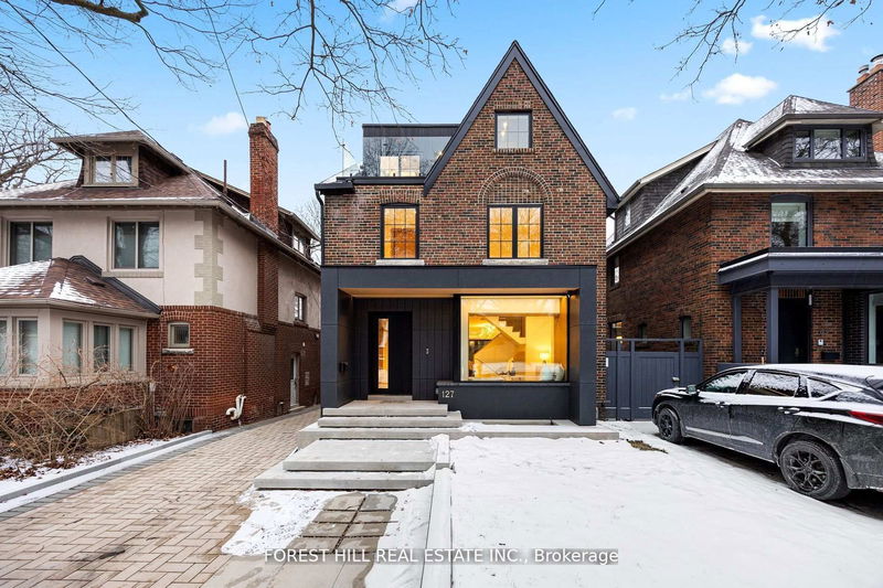 home for lease on 127 Welland Avenue