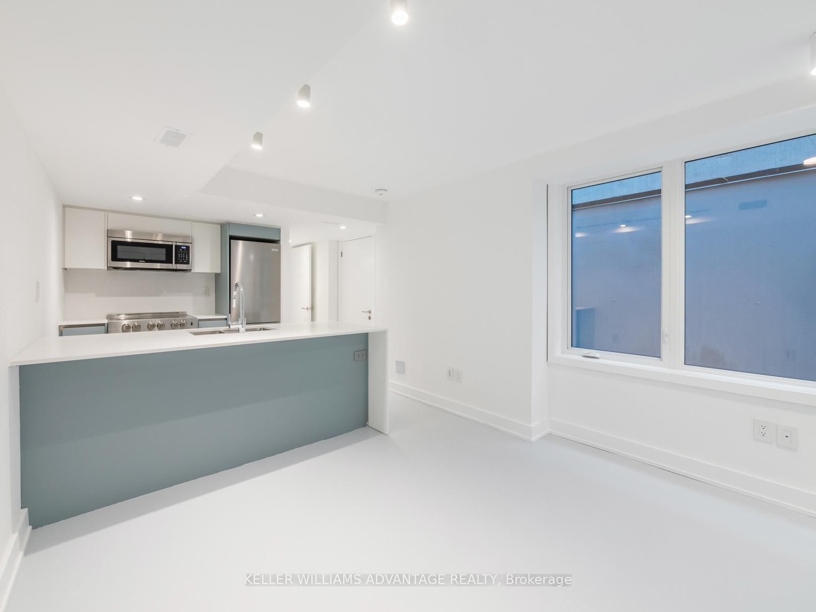 Semi-Detached House for lease at Apt 2-91 Bellwoods Avenue, Toronto, Trinity-Bellwoods, M6J 3N4 - MLS: C12077454