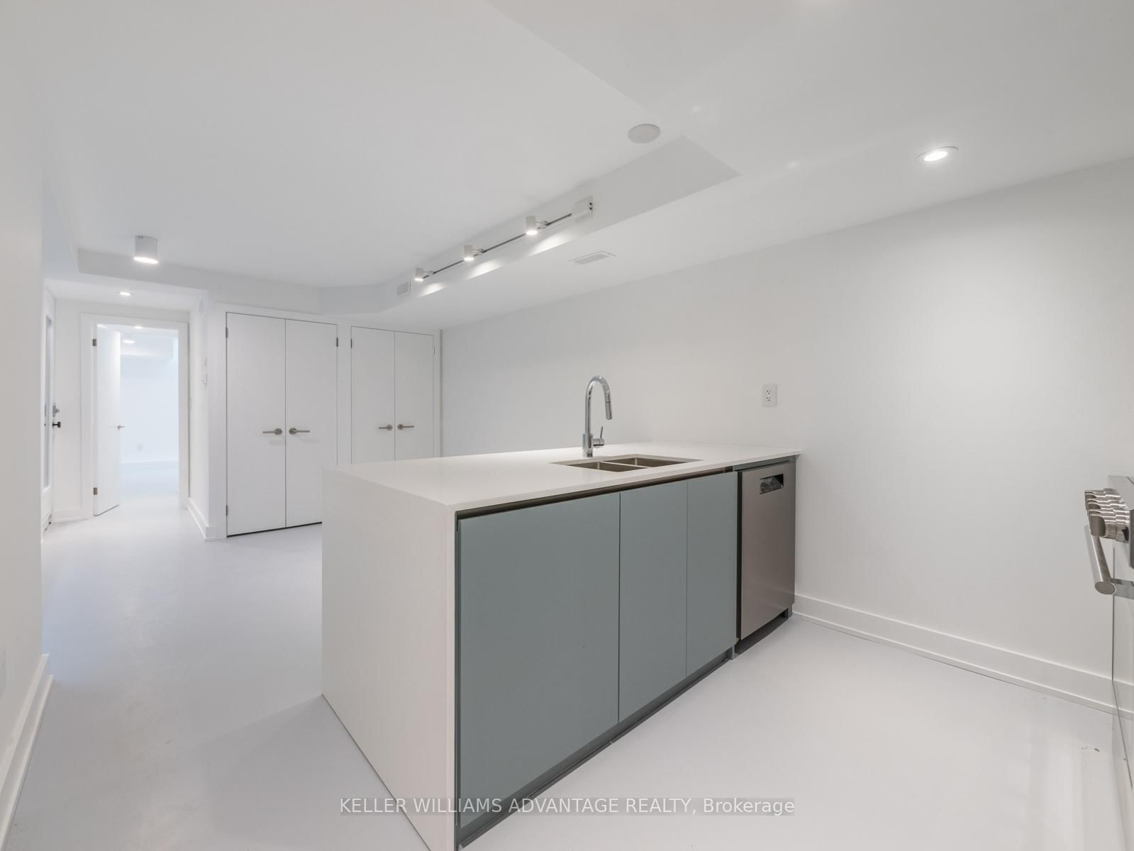 Semi-Detached House for lease at Apt 2-91 Bellwoods Avenue, Toronto, Trinity-Bellwoods, M6J 3N4 - MLS: C12077454