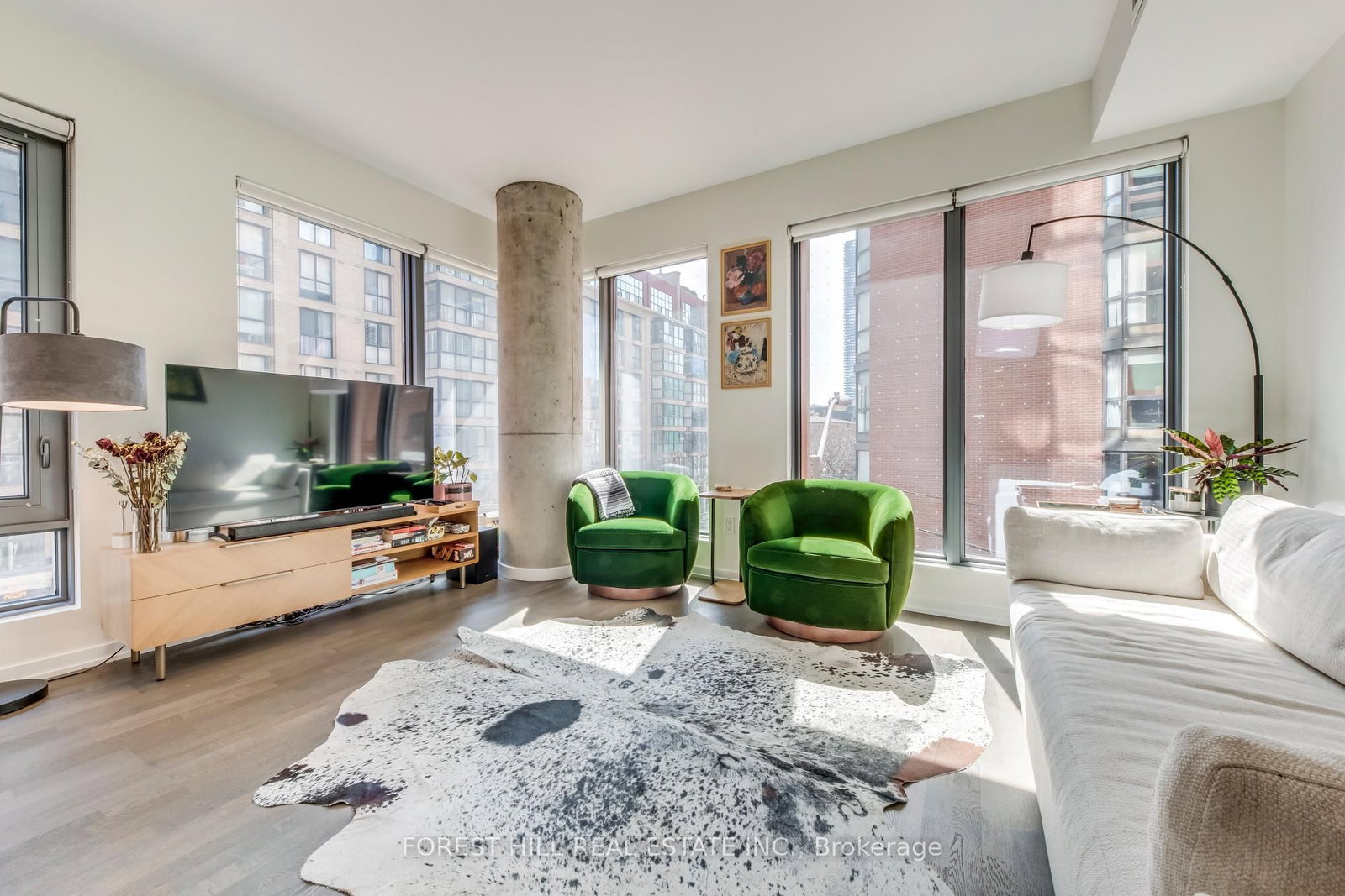 Condo leased at 211-60 Colborne Street, Toronto, Ontario, M5E 0B7 - Church-Yonge Corridor - MLS: C12077828