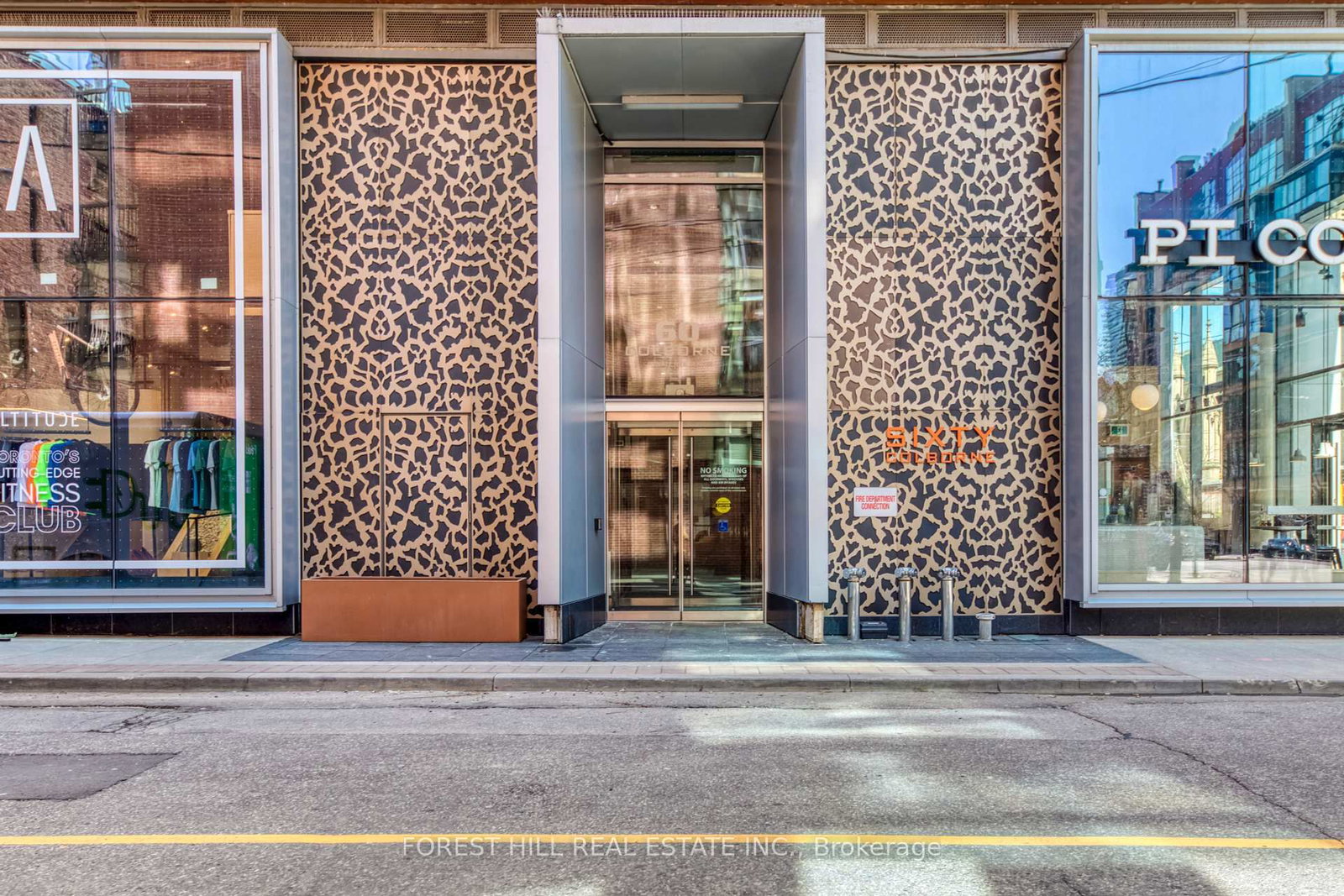 Condo leased at 211-60 Colborne Street, Toronto, Ontario, M5E 0B7 - Church-Yonge Corridor - MLS: C12077828