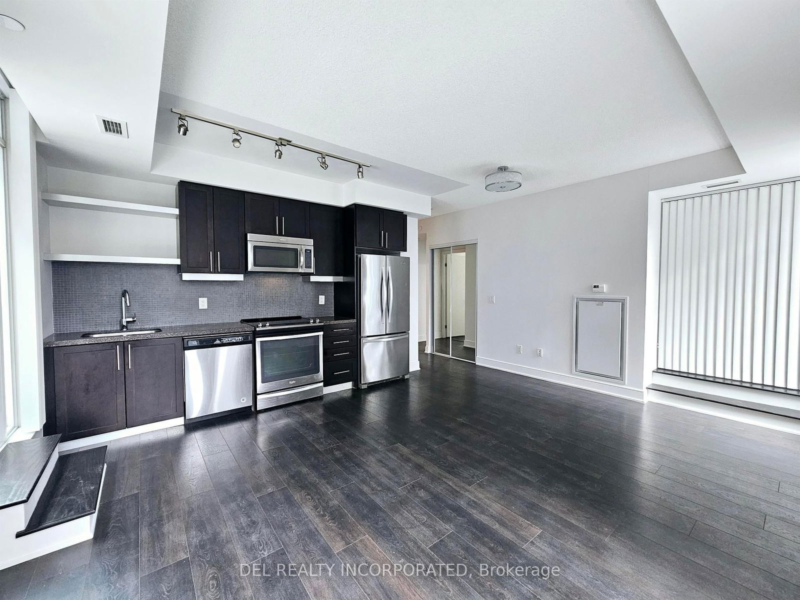 Condo for lease at 903-525 Adelaide Street, Toronto, Waterfront Communities C1, M5V 1T6 - MLS: C12077941