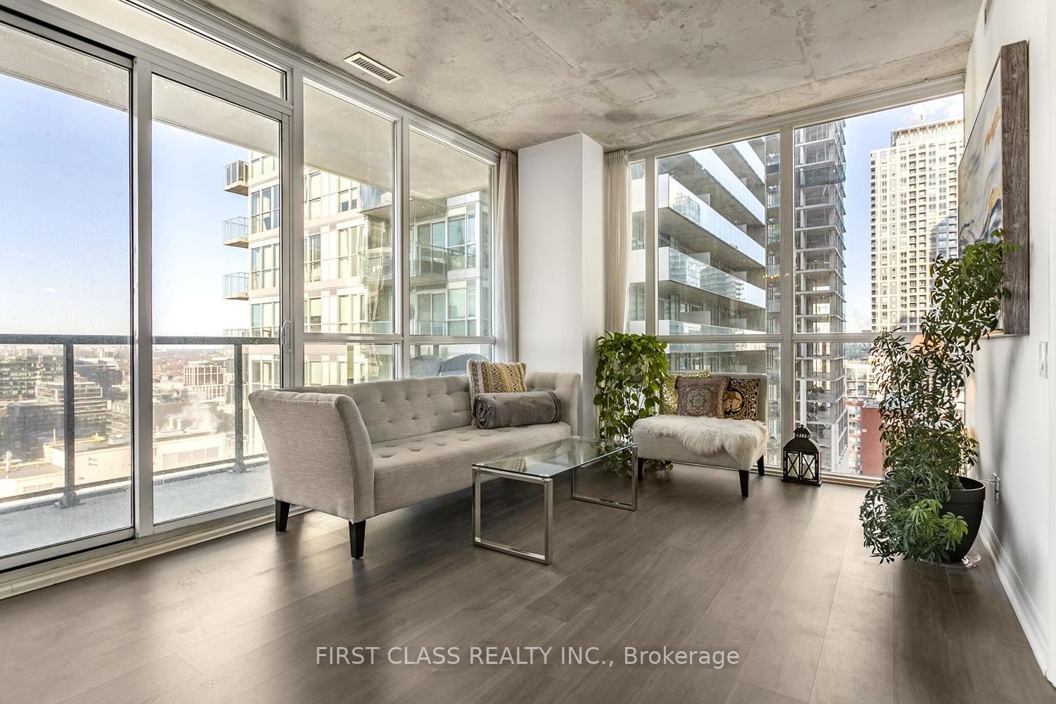 Condo sold at 2109-88 Blue Jays Way, Toronto, Waterfront Communities C1, M5V 0L7 - MLS: C12078301