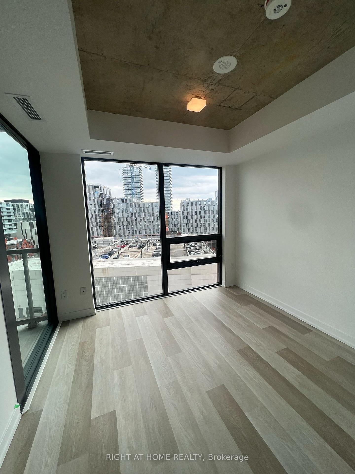 28 Eastern Avenue, Unit 911 - Photo 15