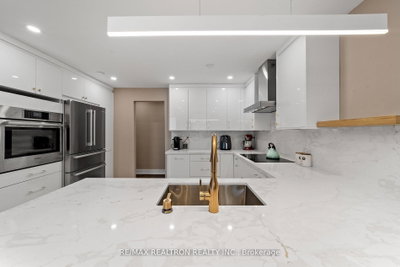 Condo leased at 1501-130 Neptune Drive, Toronto, Ontario, M6A 1X5 - Englemount-Lawrence - MLS: C12078897